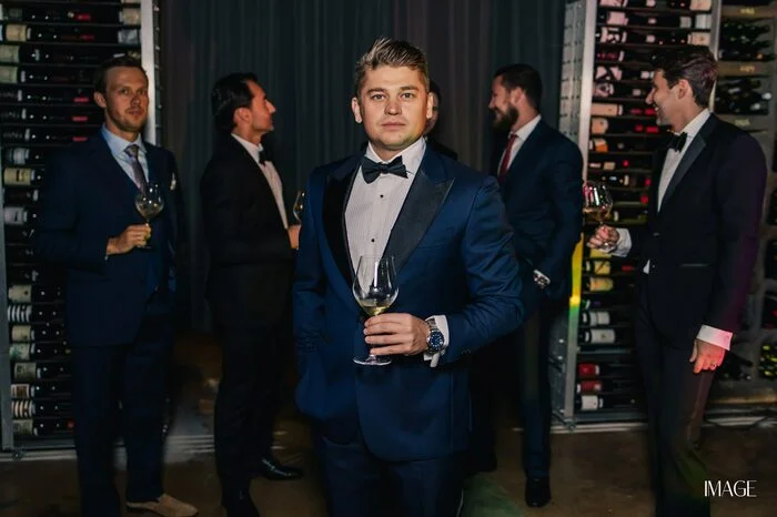 Mike's Birthday Party at Wine Watch Inc, Fort Lauderdale — Birthday photography
