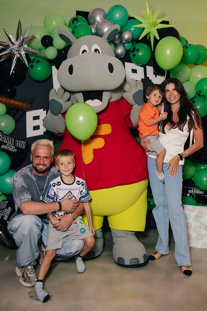 Kids' Birthday at Flippo's, Hallandale Beach — Birthday photography