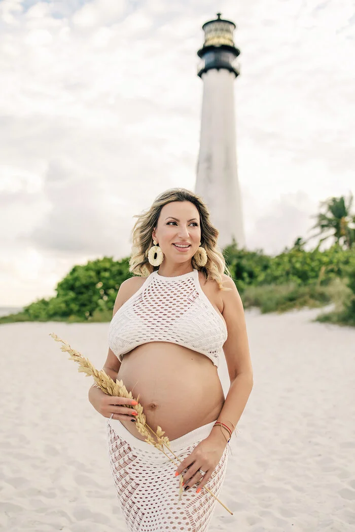 Maternity at Lighthouse at Key Biscayne Park, Key Biscayne — Event photography