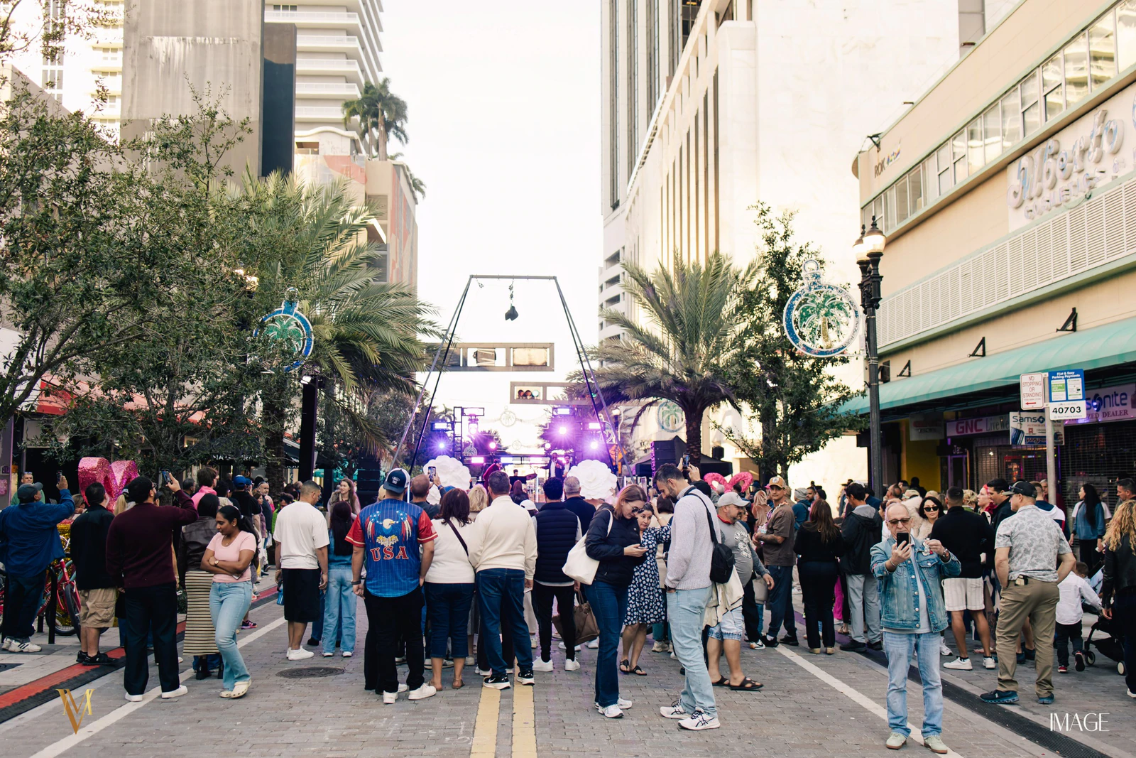 ONE1 New Years Day at Downtown Miami, Miami — Event photography by IMAGE MIAMI — photo 59 of 150