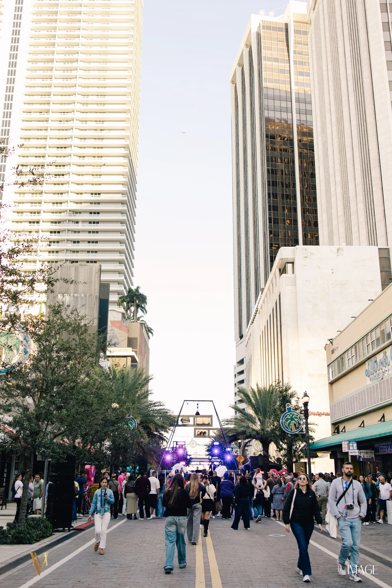 ONE1 New Years Day at Downtown Miami, Miami — Event photography by IMAGE MIAMI — photo 131 of 150