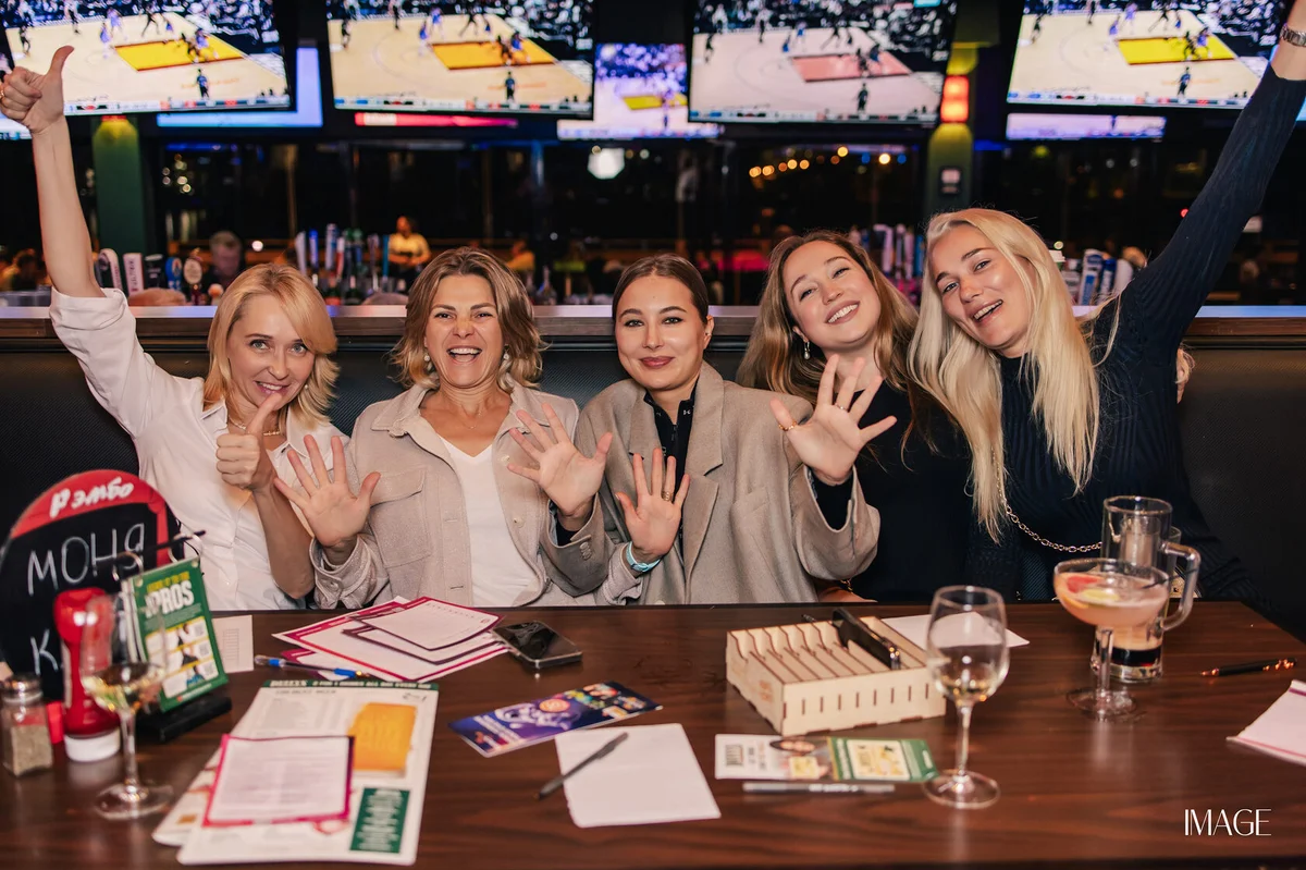 Quiz, please at Duffy's, North Miami — Event photography
