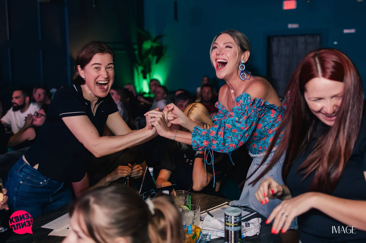 Quiz, please at Wave Lounge, Hollywood — Event photography