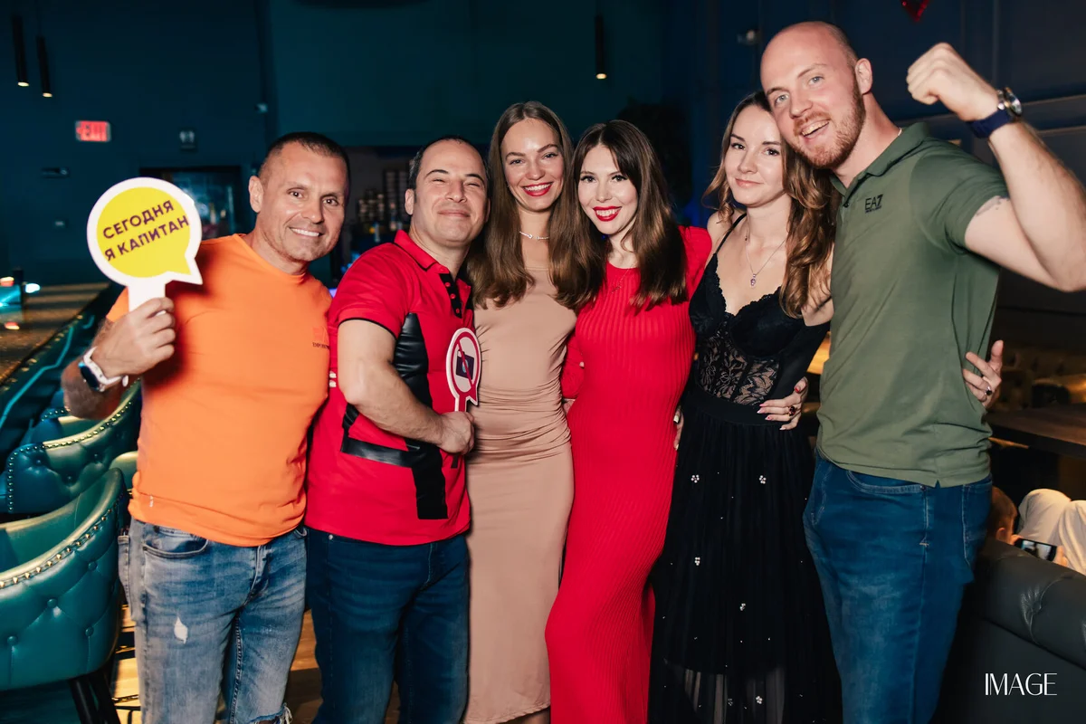 Quiz, please at Wave Lounge, Hollywood — Event photography