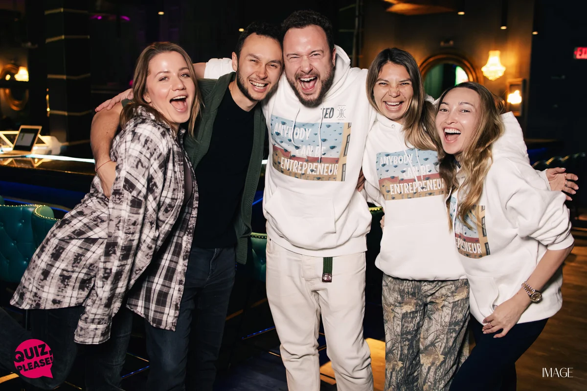Quiz, please at Wave Lounge, Hollywood — Event photography