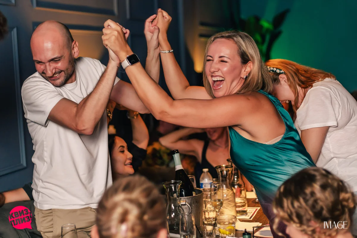 Quiz, please at Wave Lounge, Hollywood — Event photography