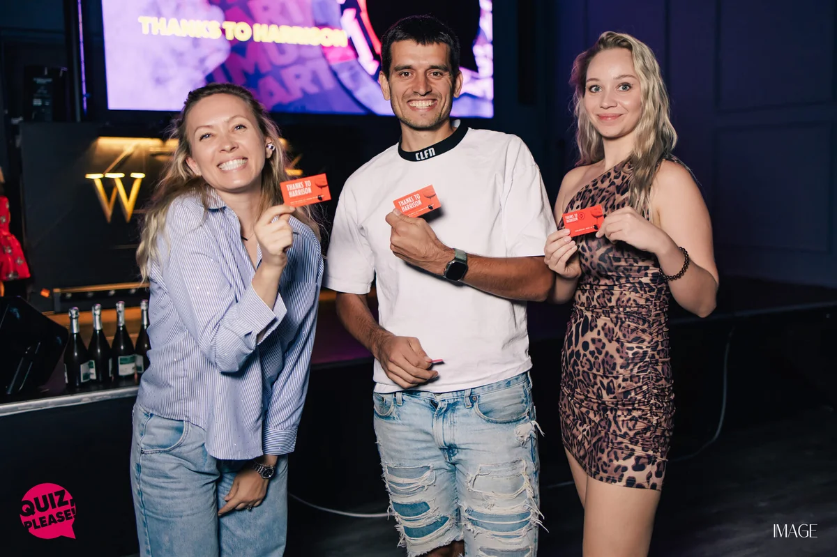 Quiz, please at Wave Lounge, Hollywood — Event photography