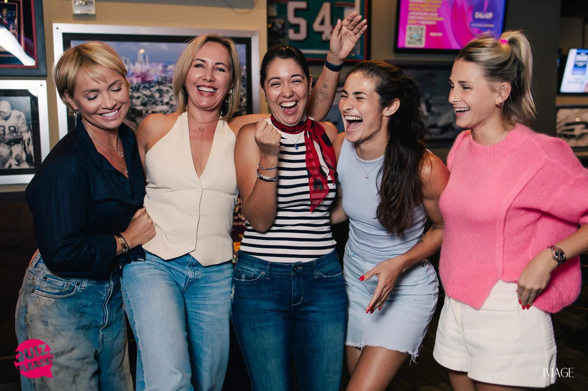 Quiz, please at Duffy's, North Miami — Event photography