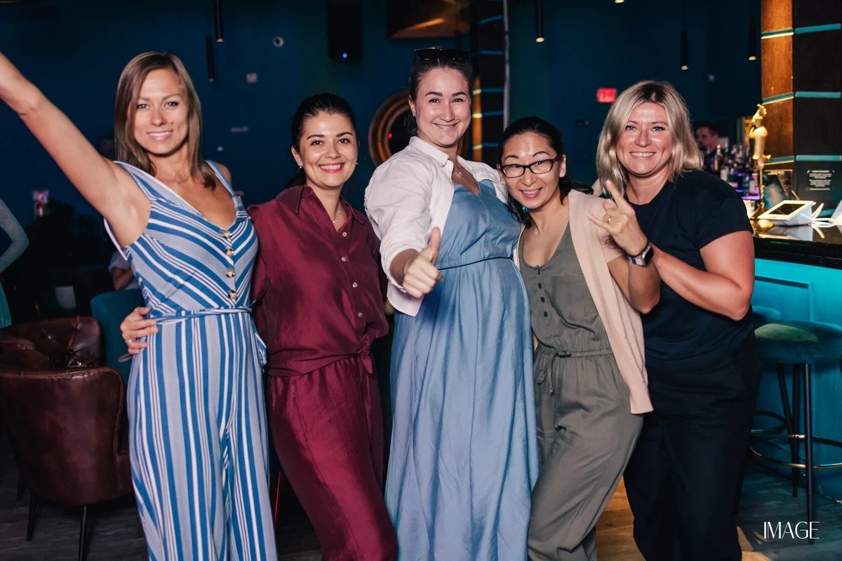 Quiz, please at Wave Lounge, Hollywood — Event photography