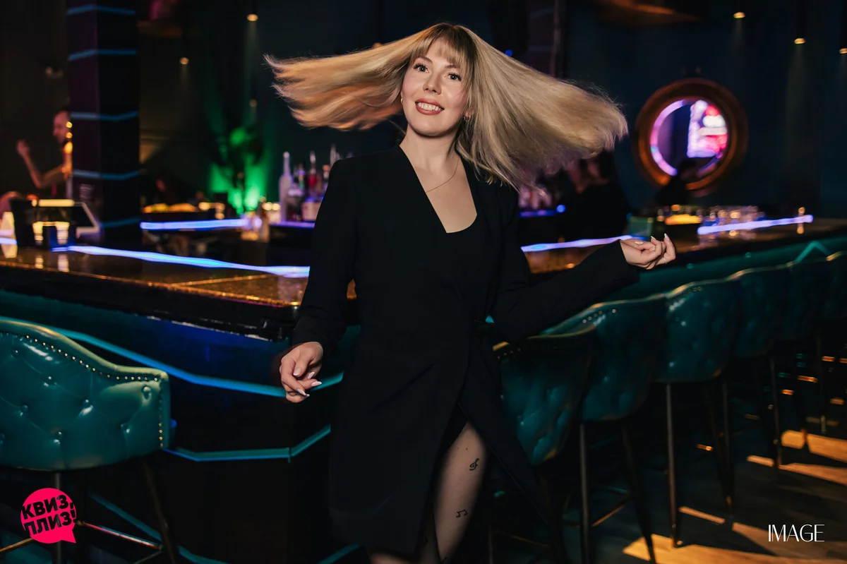 Quiz, please at Wave Lounge, Hollywood — Event photography