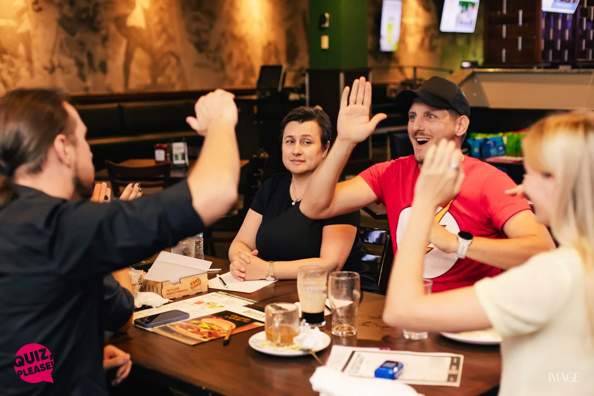 Quiz, please at Duffy's, North Miami — Event photography