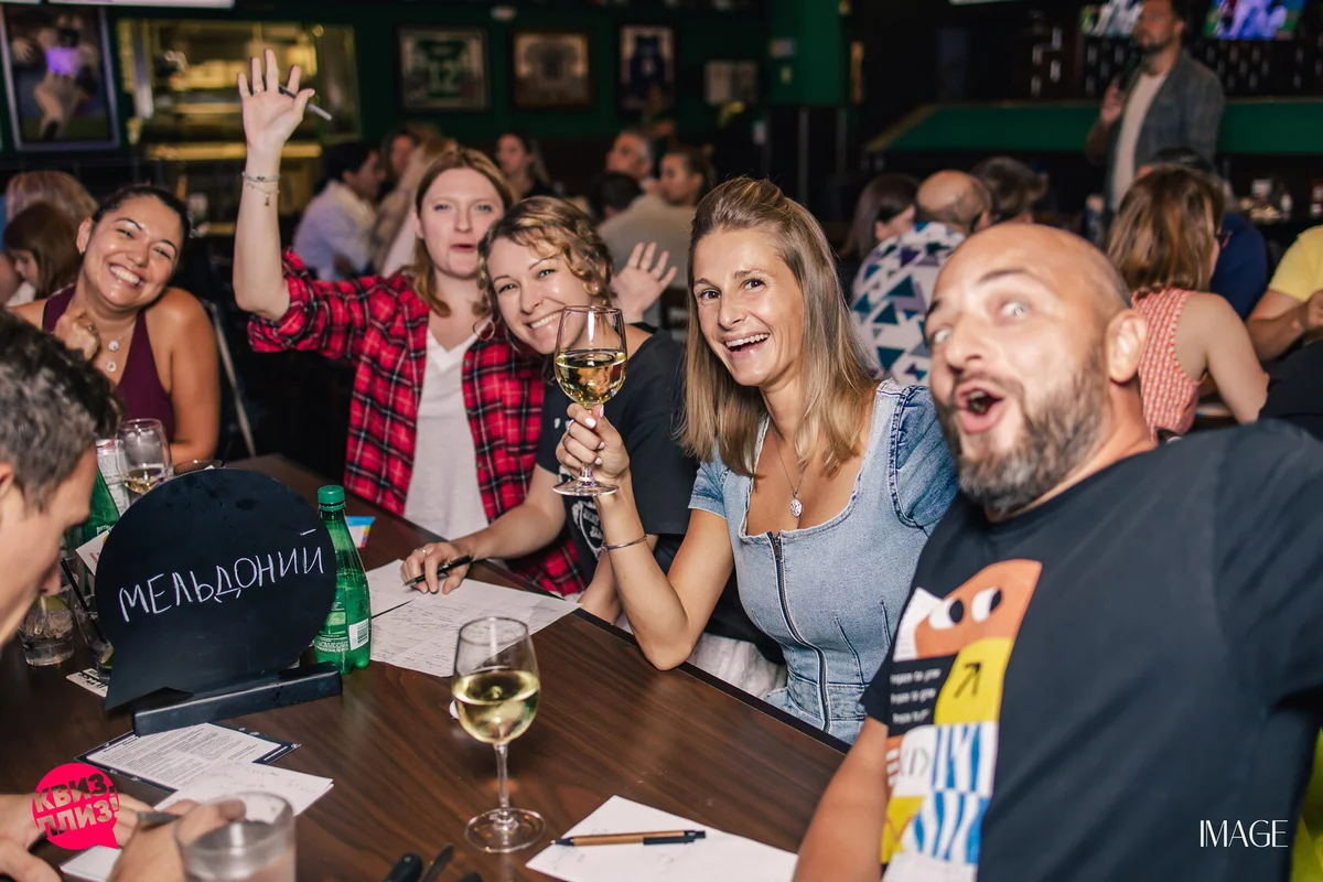 Quiz, please at Duffy's, North Miami — Event photography