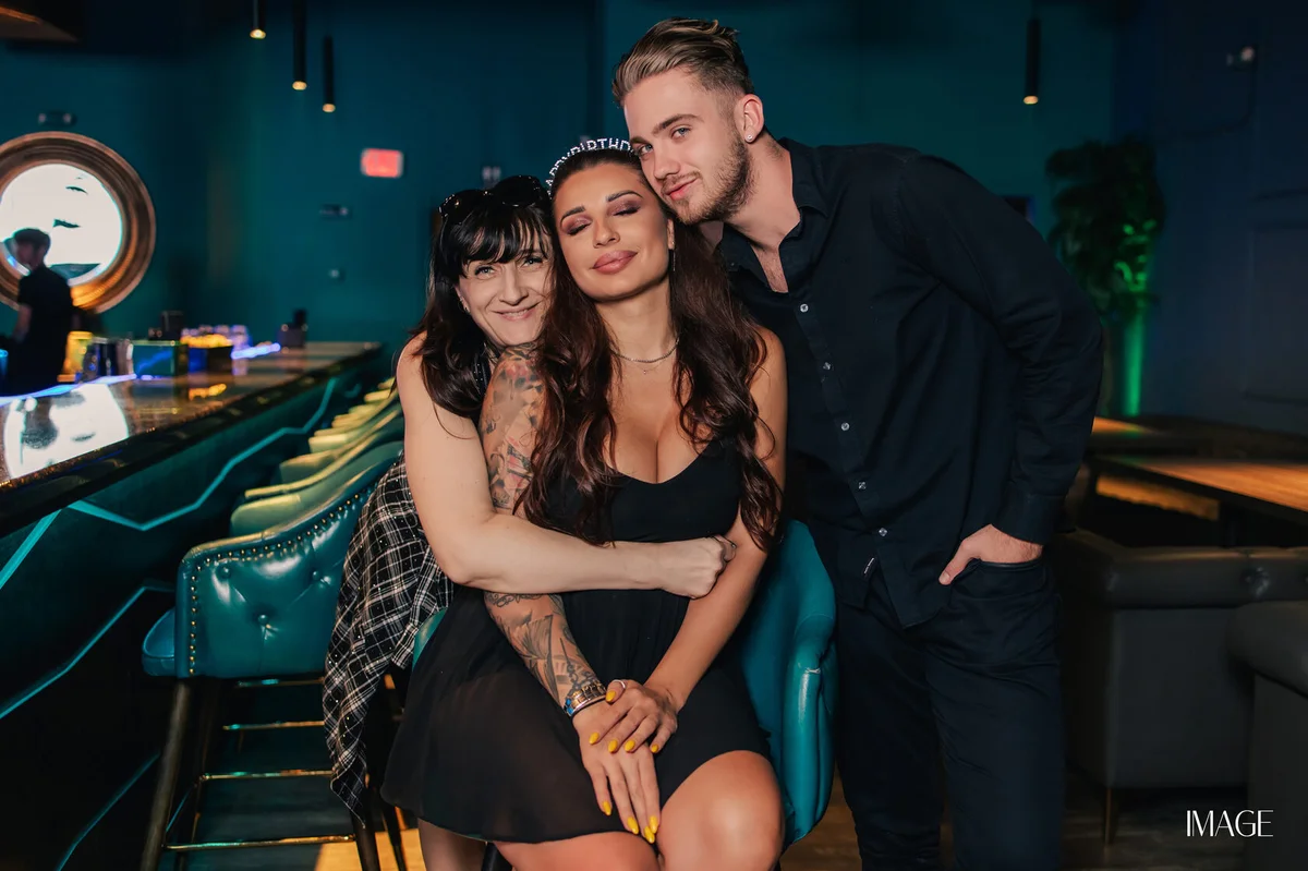 Quiz, please at Wave Lounge, Hollywood — Event photography