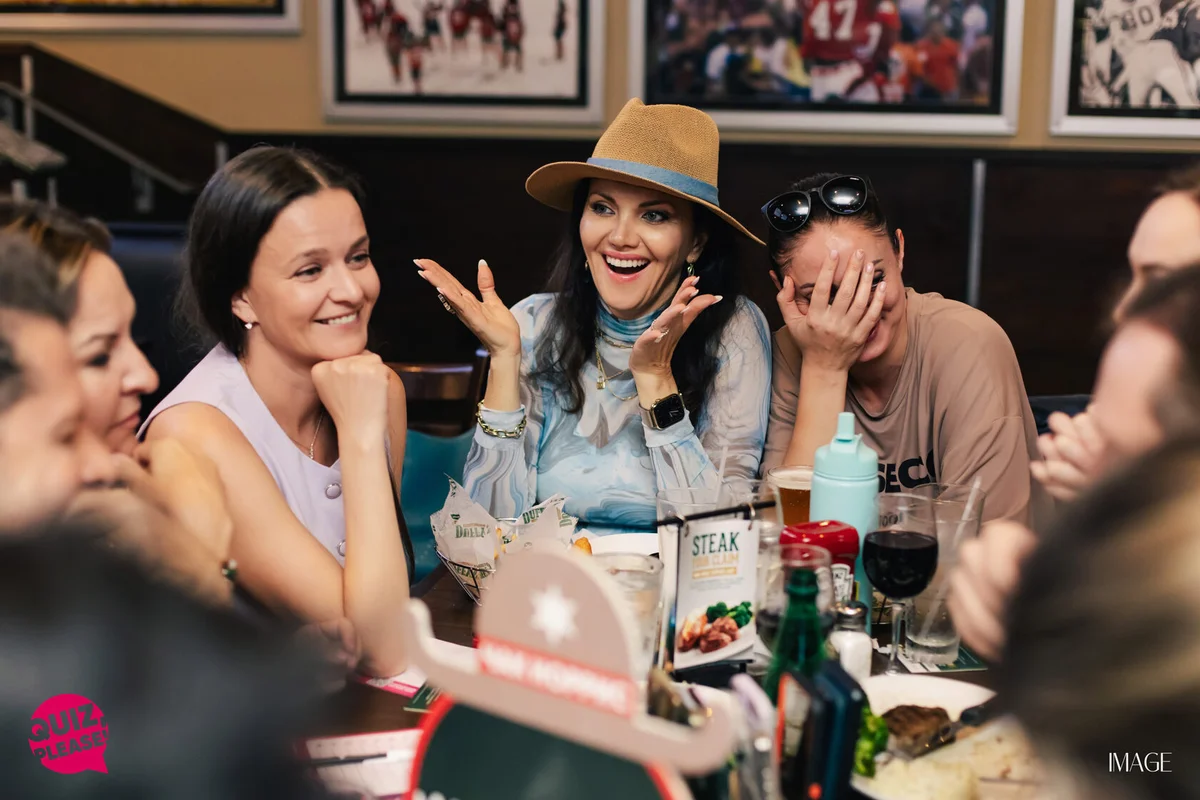 Quiz, please at Duffy's, North Miami — Event photography