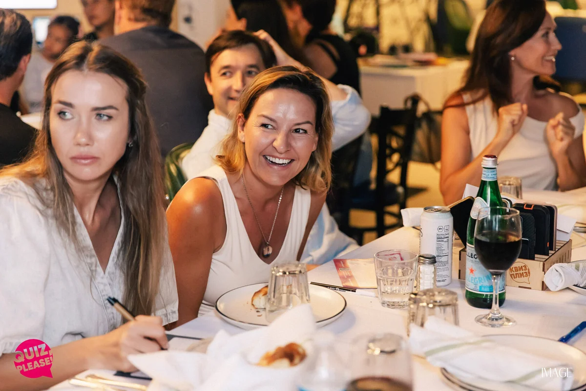 Quiz, please at Uzzo, Boca Raton — Event photography