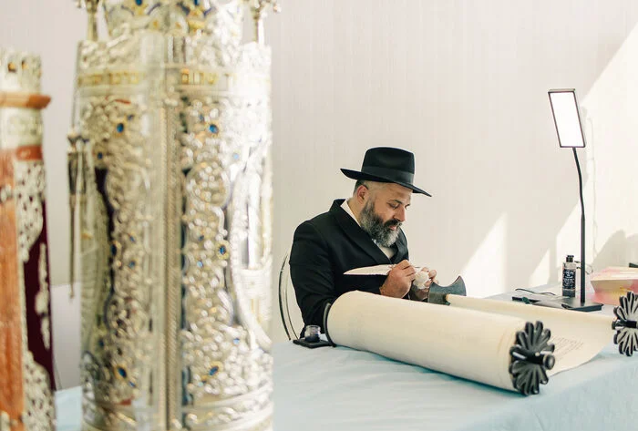 Sefer Torah at Chabad Russian Center, Sunny Isles Beach — Event photography